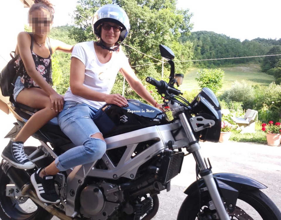 elena_ragazze_in_moto