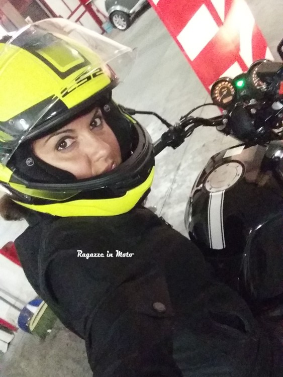 fransisca_ragazze_in_moto