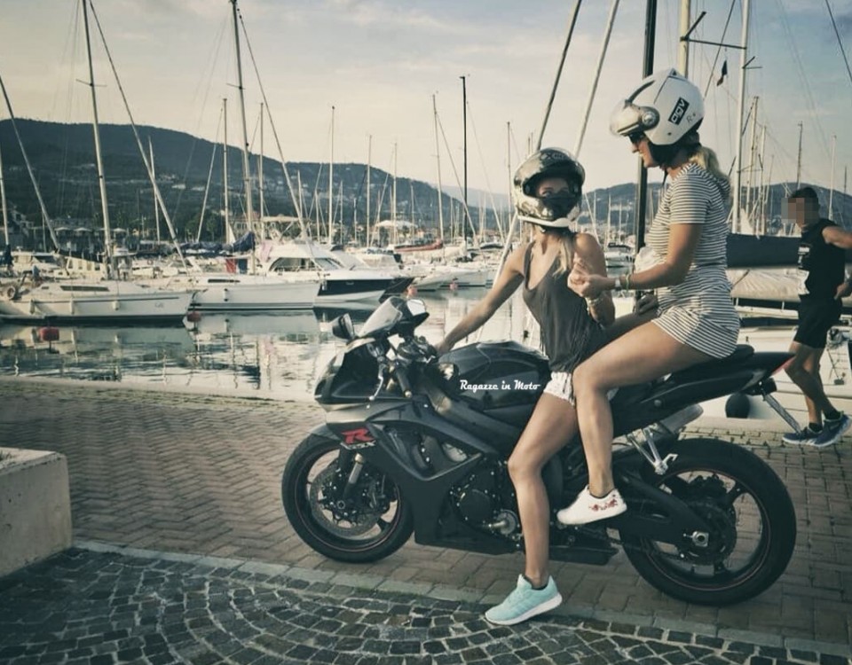 giulia_ragazze_in_moto