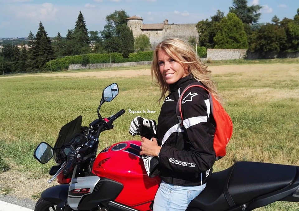 rita_ragazze_in_moto