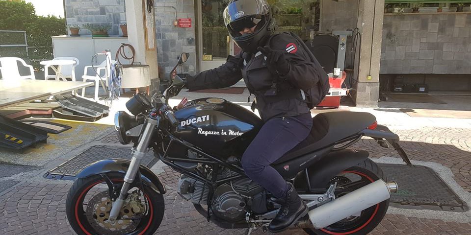 valentikkia_ragazze_in_moto