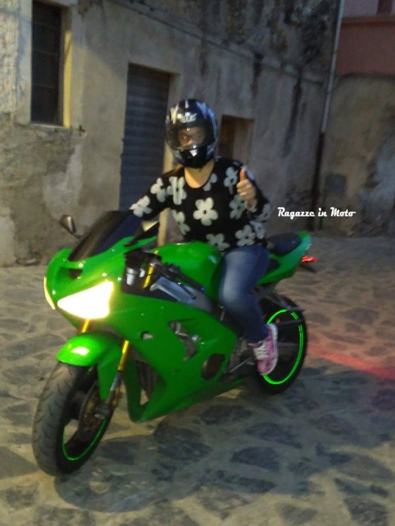 valentina_ragazze_in_moto
