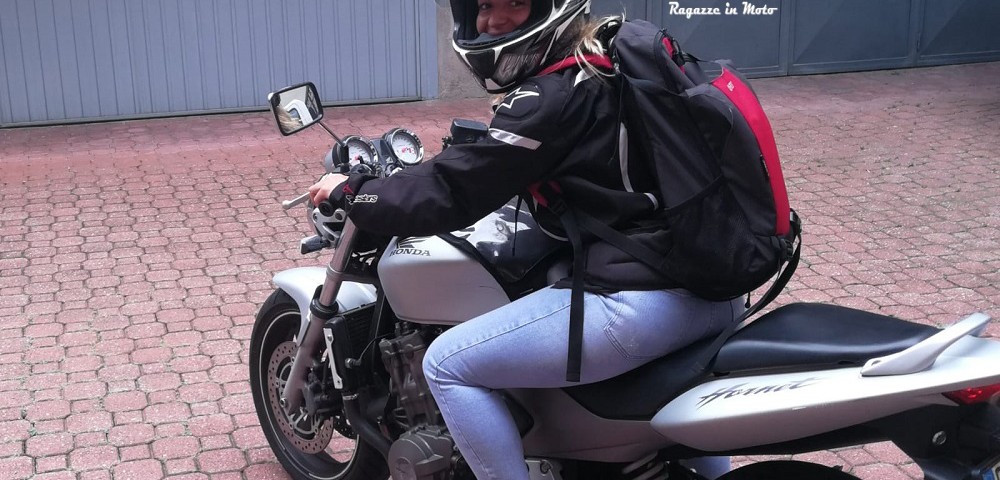 arjana_ragazze_in_moto