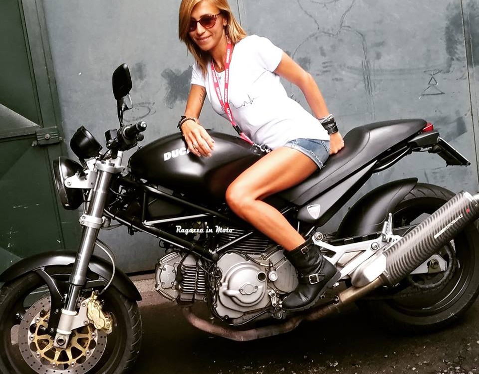 cri_ragazze_in_moto