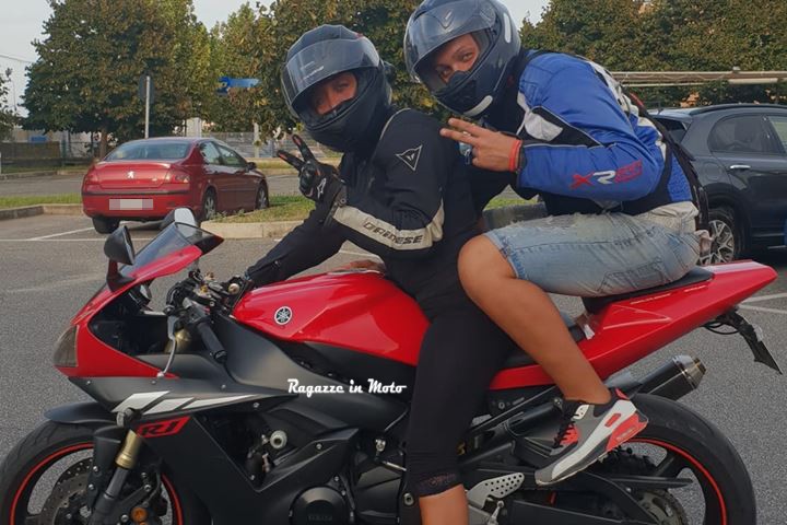 monica_ragazze_in_moto