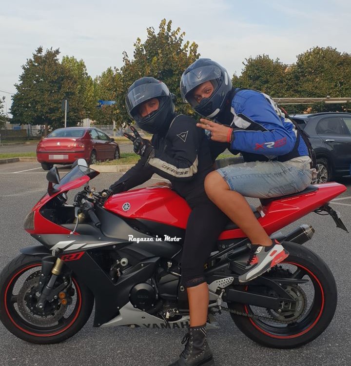 monica_ragazze_in_moto