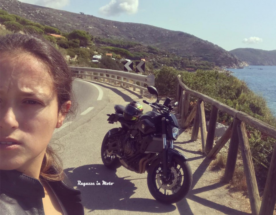 sara_ragazze_in_moto