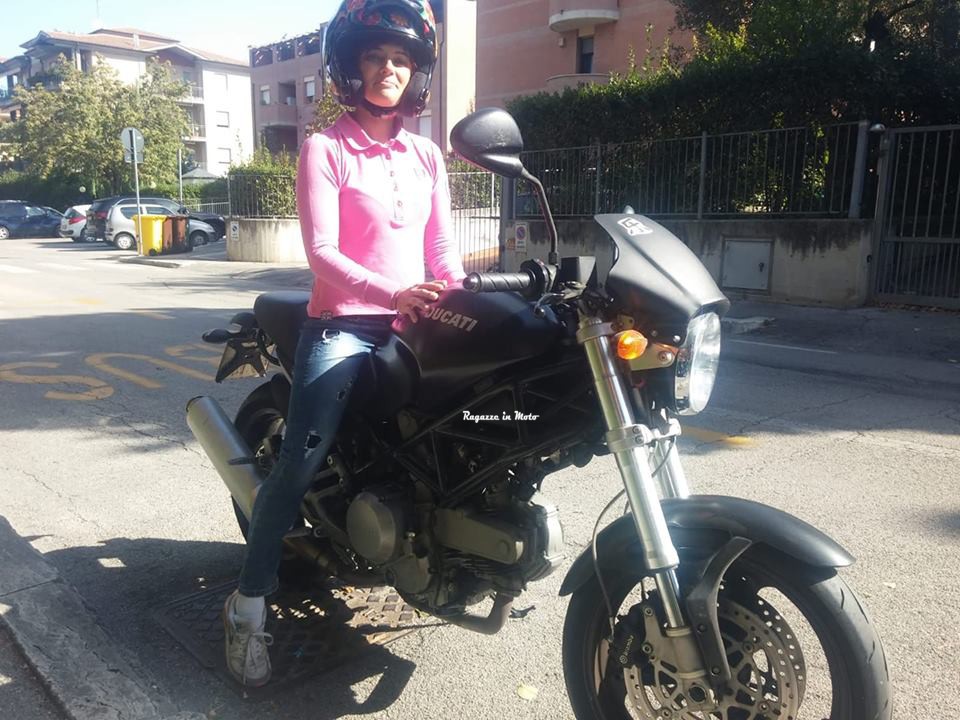 katy_ragazze_in-moto