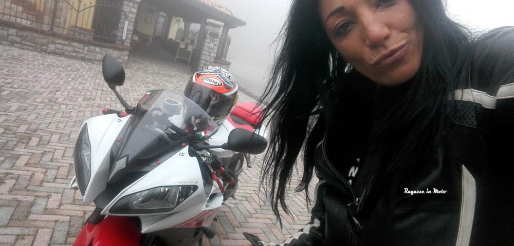 angy_ragazze_in_moto