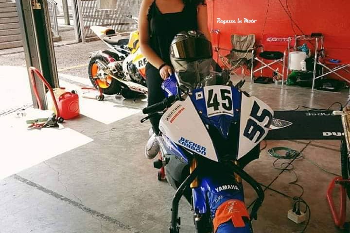 flavia_ragazze_in-moto