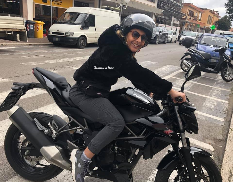 pamela_ragazze_in_moto