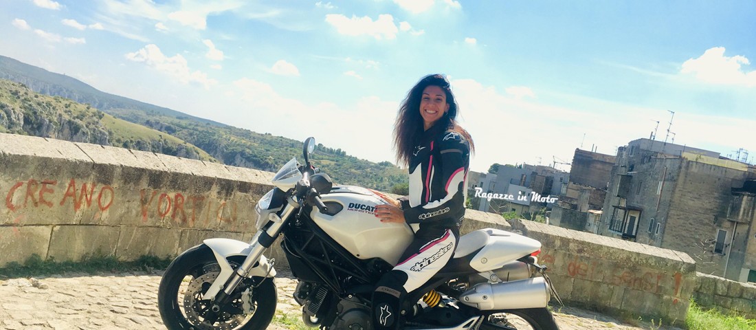 vittoria_ragazze_in_moto