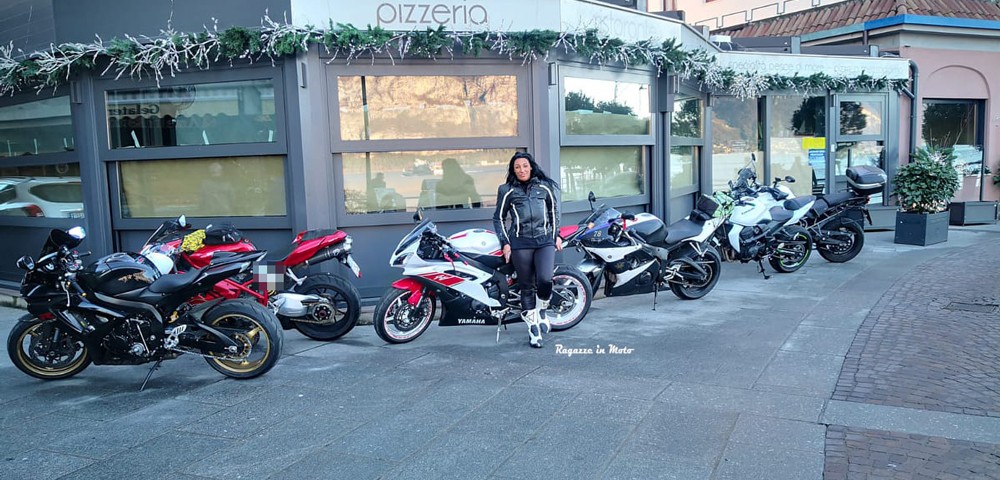 angy_ragazze_in-moto