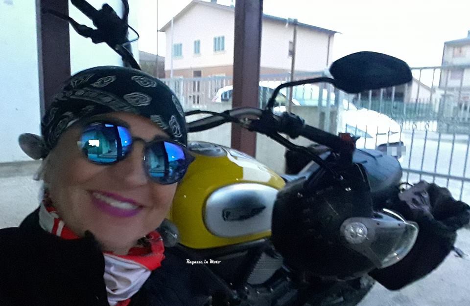 monica_ragazze_in_moto