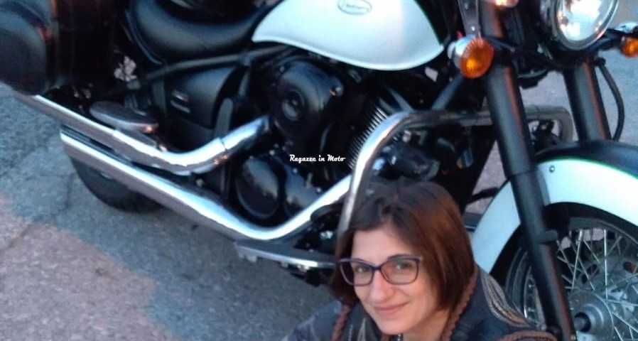 mari_ragazze_in-moto