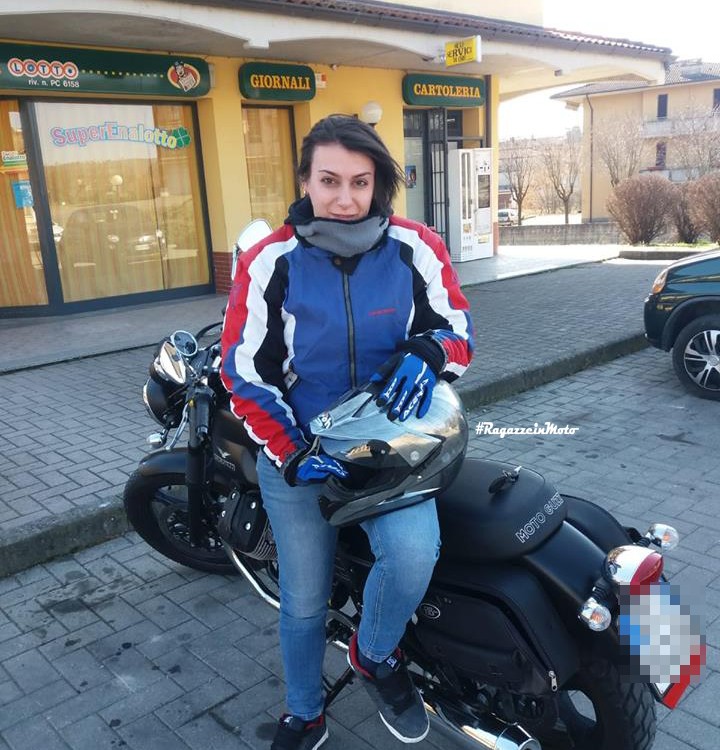 martina_ragazze_in_moto