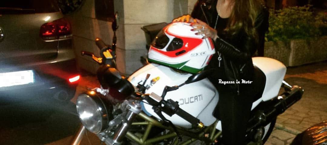 nadia_ragazze_in-moto