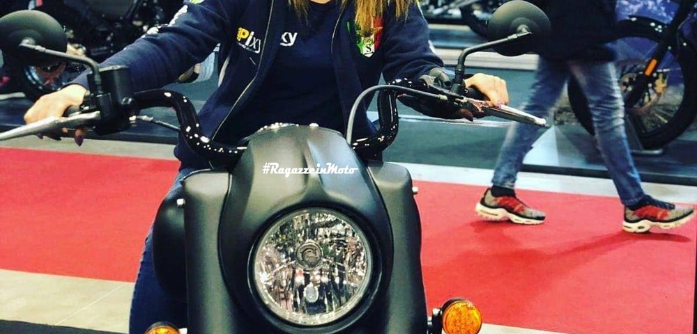 angela_ragazze_in-moto