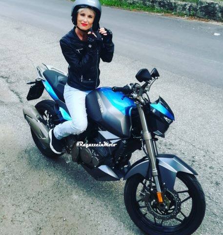 chiara_ragazze_in_moto