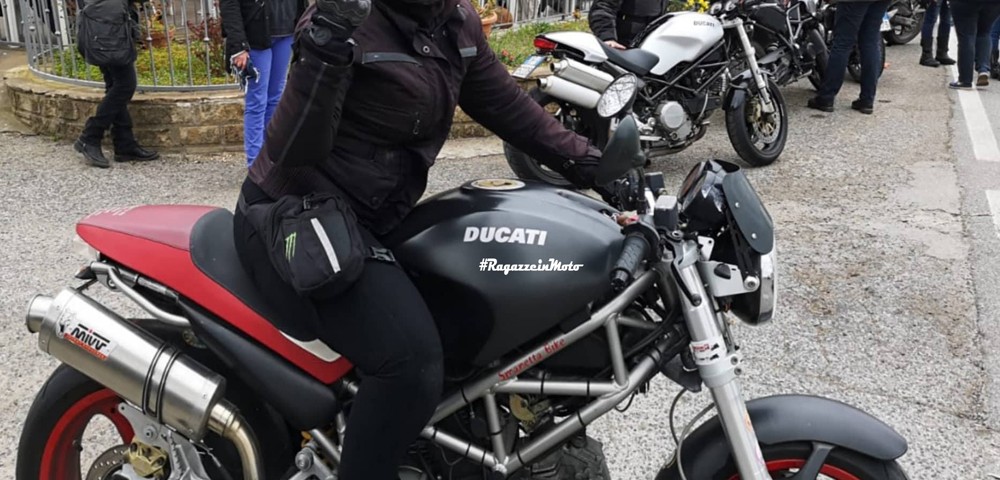 kate_ragazze_in-moto