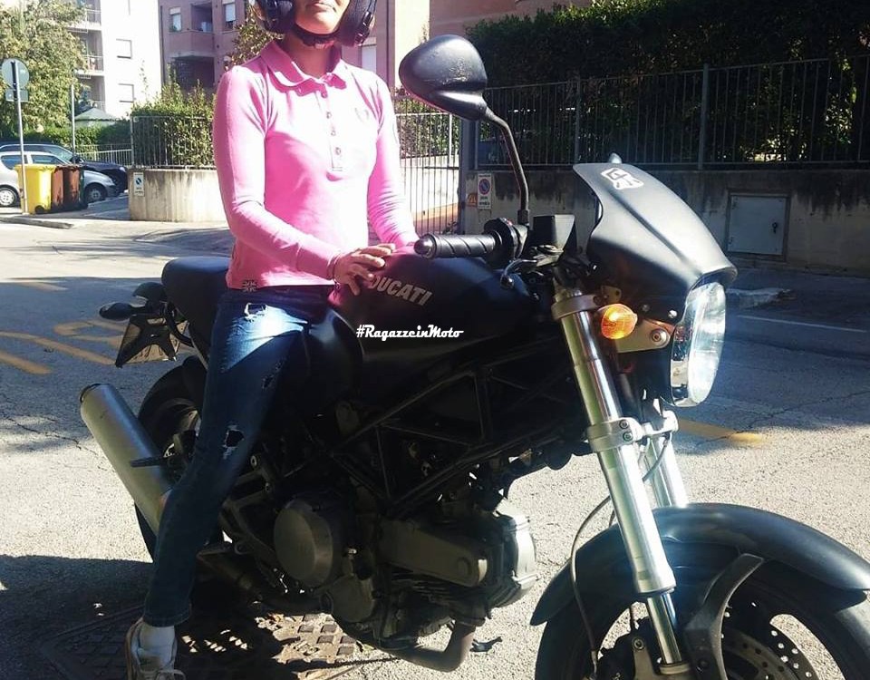 katy_ragazze_in-moto