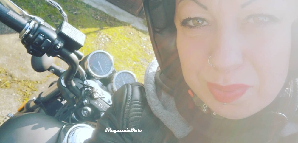 paola_ragazze_in_moto