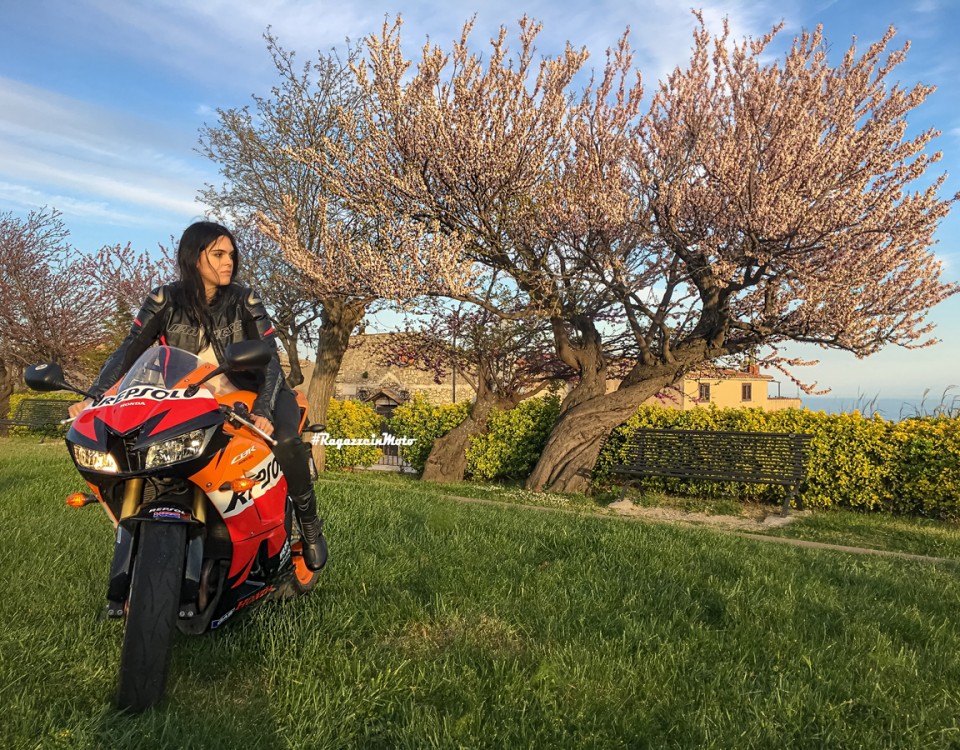 silvia_ragazze-in_moto