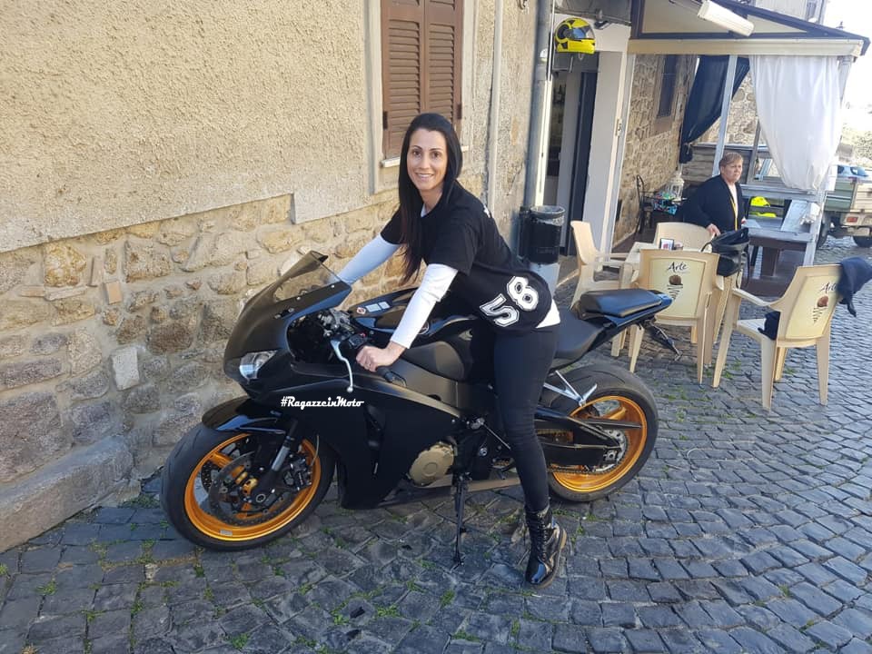 silvia_ragazze_in-moto