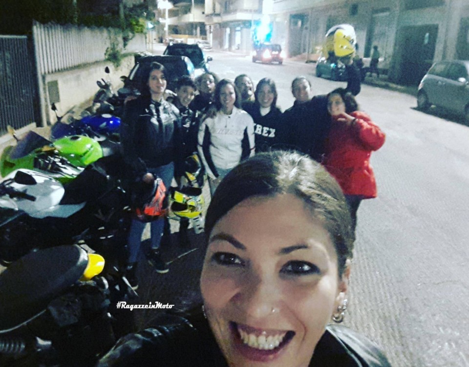 simona_ragazze_in_moto