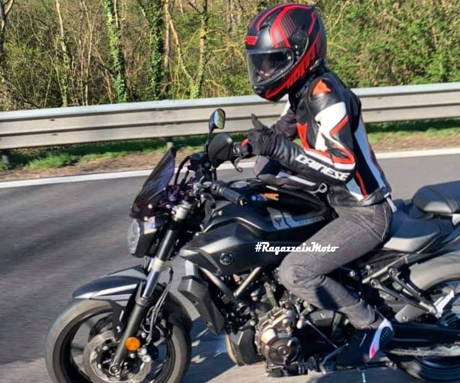pamela_ragazze_in-moto