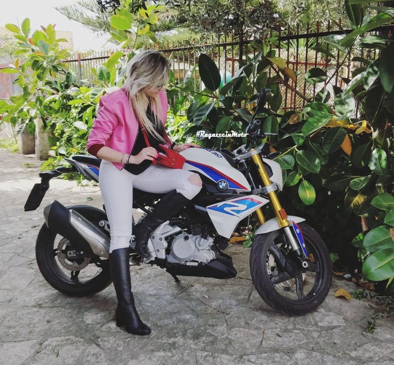 rita_ragazze-in-moto