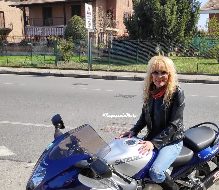 tonya_ragazze_in_moto