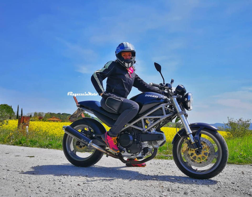 zeudi_ragazze_in-moto