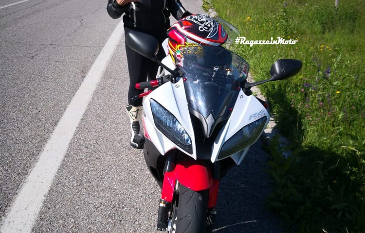 angy_ragazze_in-moto