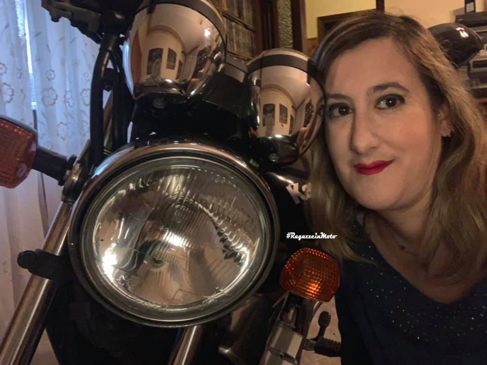 ester_ragazze_in_moto