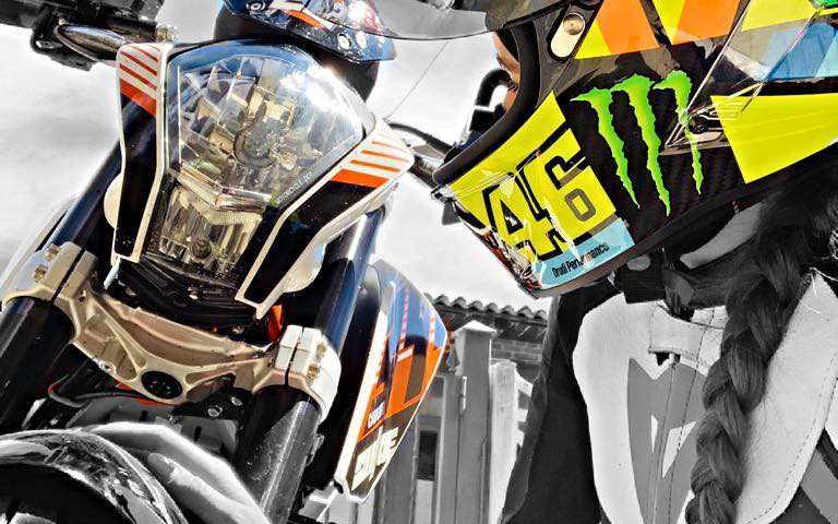 marty_ragazze_in-moto