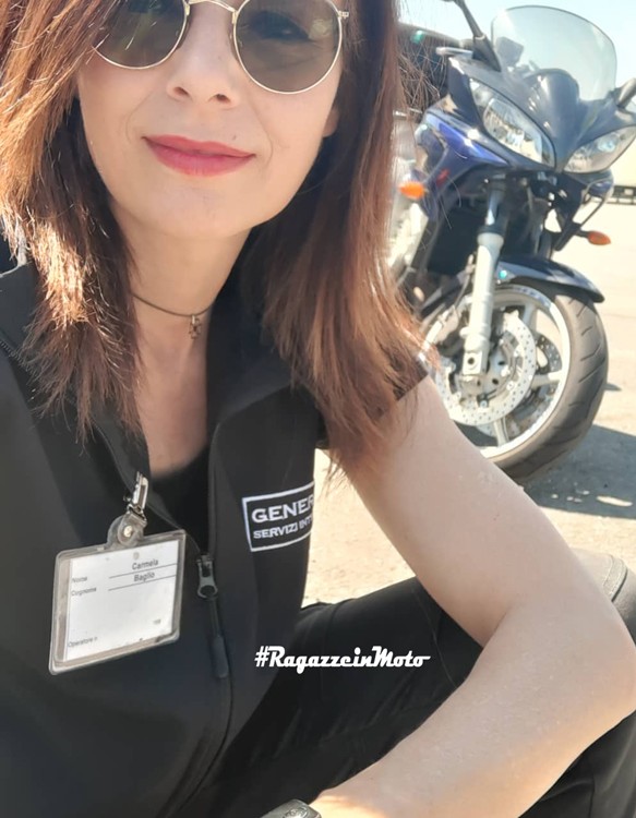 carmen_ragazze_in-moto