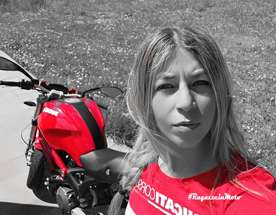 lisa_ragazze_in-moto