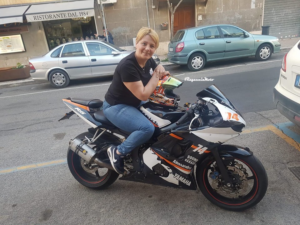 luana_ragazze_in-moto