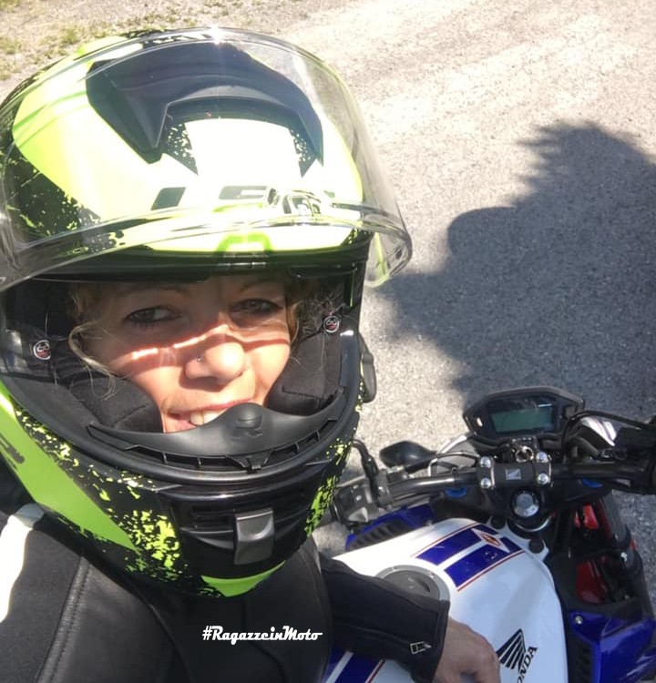 norma_ragazze_in_moto