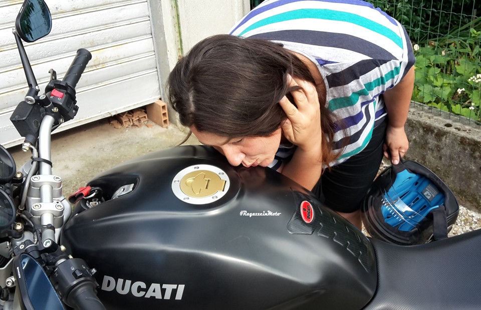 sonia_ragazze_in_moto