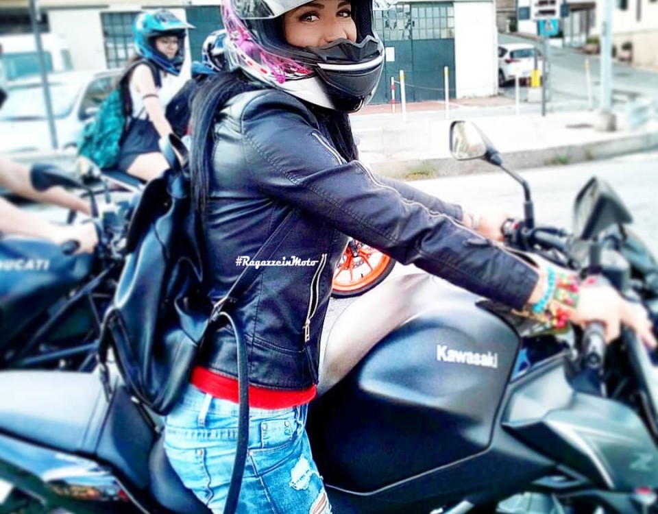 caterina_ragazze_in_moto