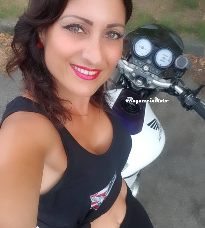 elisabetta_ragazze_in_moto