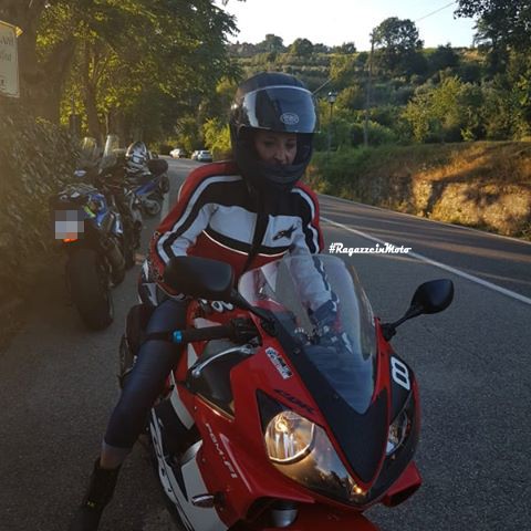 ri_ragazze_in_moto