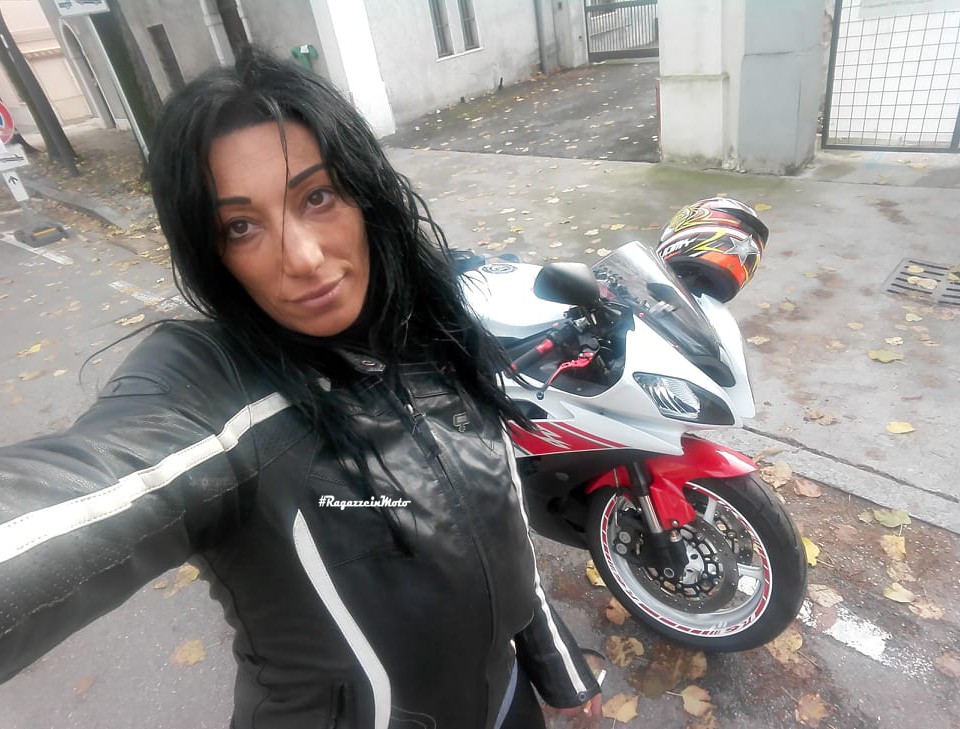 angy_ragazze_in_moto