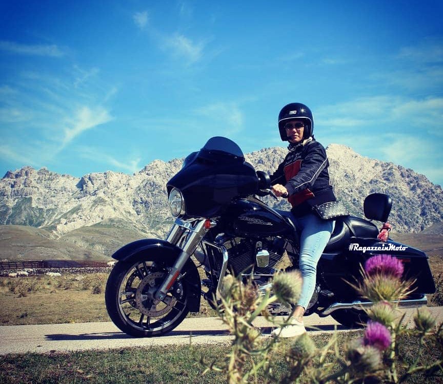 cinzia_ragazze_in_moto