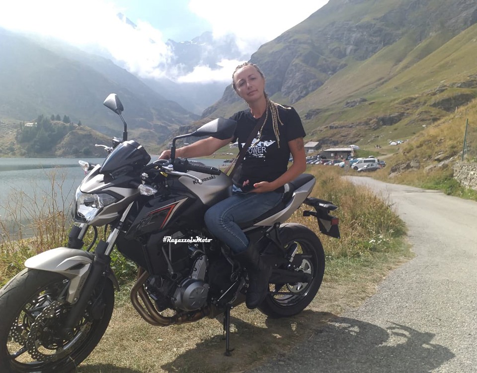 germana_ragazze_in-moto