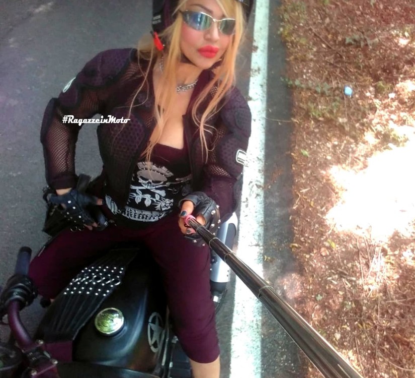 larissa_ragazze-in_moto