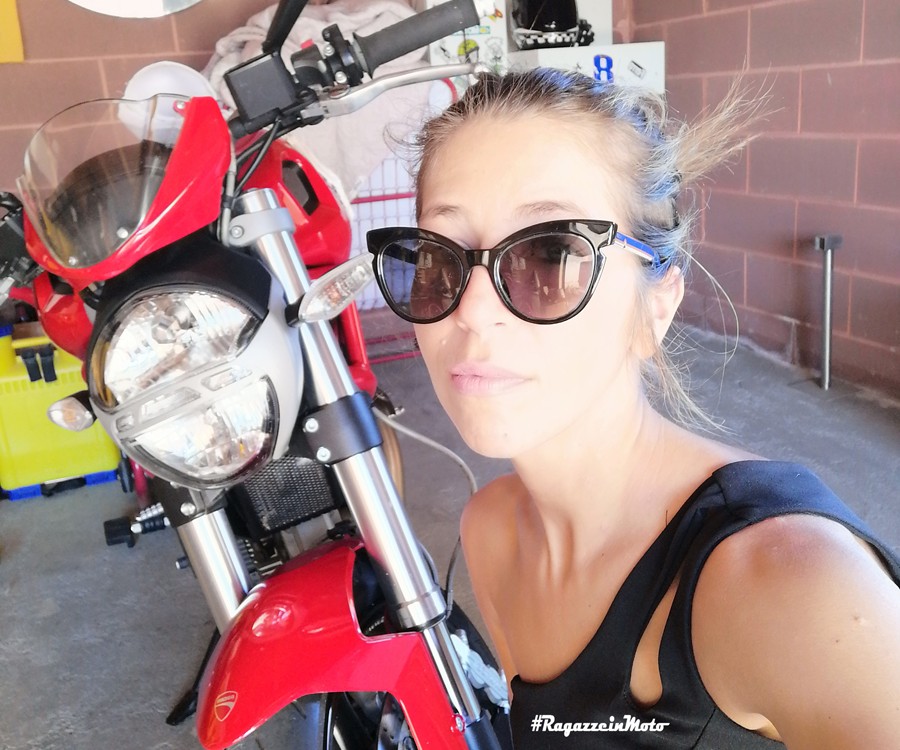 lisa_ragazze_in_moto