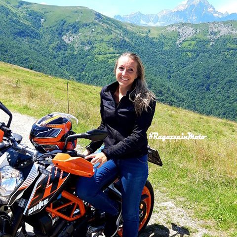 sara_ragazze_in_moto